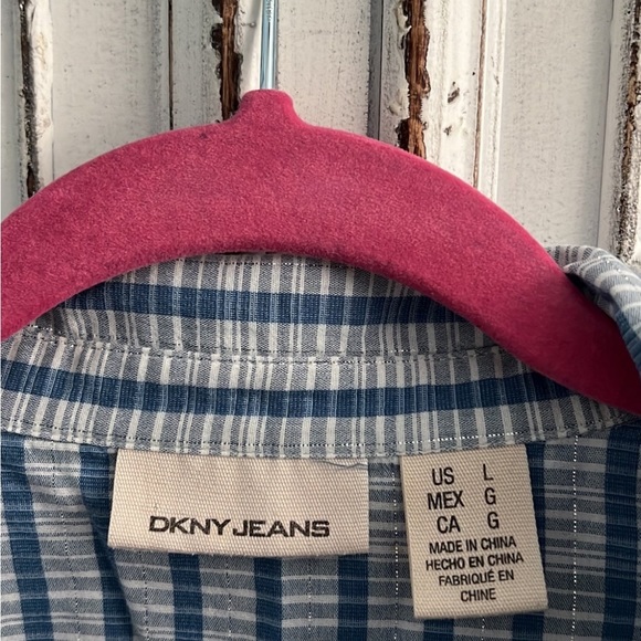 DKNY long sleeve button tan light weight button down with elastic waist size L - Picture 5 of 15